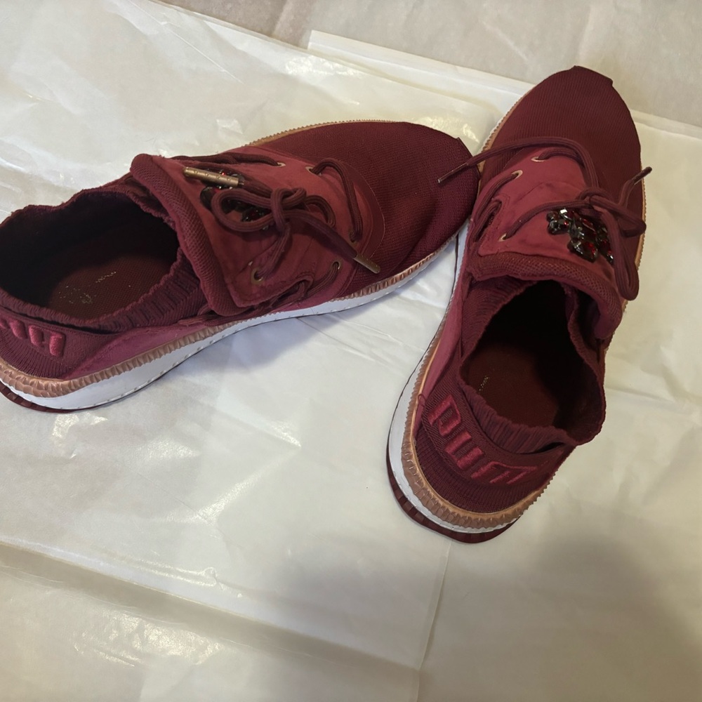 Puma Sneakers